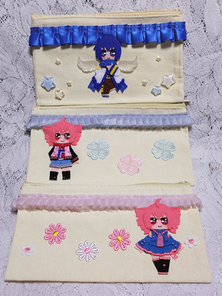 ミクさん、KAITO兄さん、テトさんのポーチ