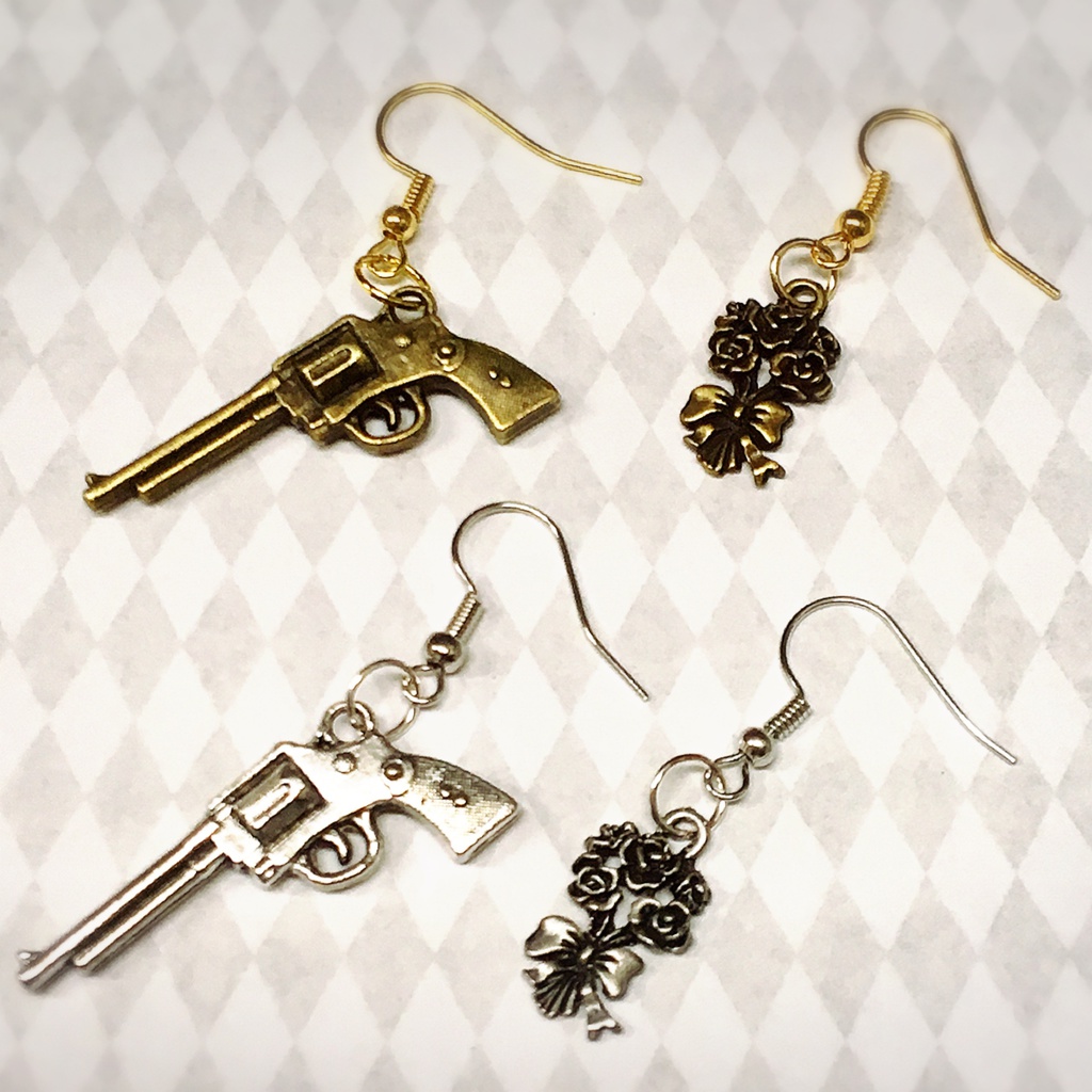 Bone Fish 拳銃と花束のピアス イヤリングにも変更可能 Pby Handmade Jewelry Booth