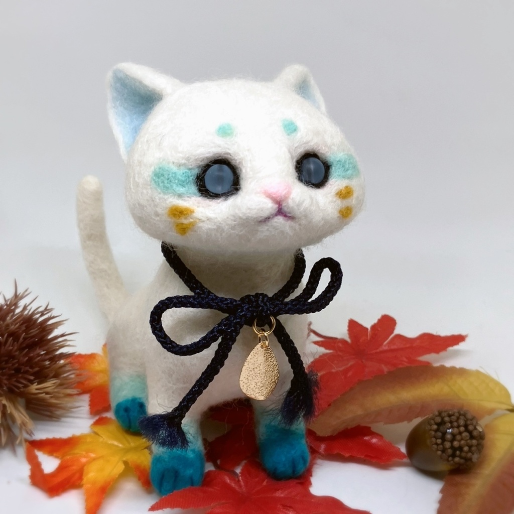 羊毛フェルト 猫 白黒猫 もふもふハチワレ猫ちゃん ハンドメイド