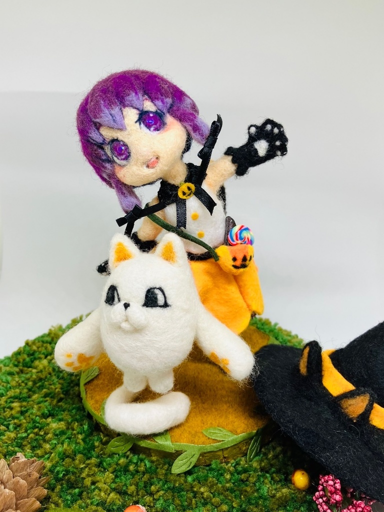 ◆ ネコ魔女の女の子と白猫もどき ハロウィン 羊毛フェルトフィギュア
