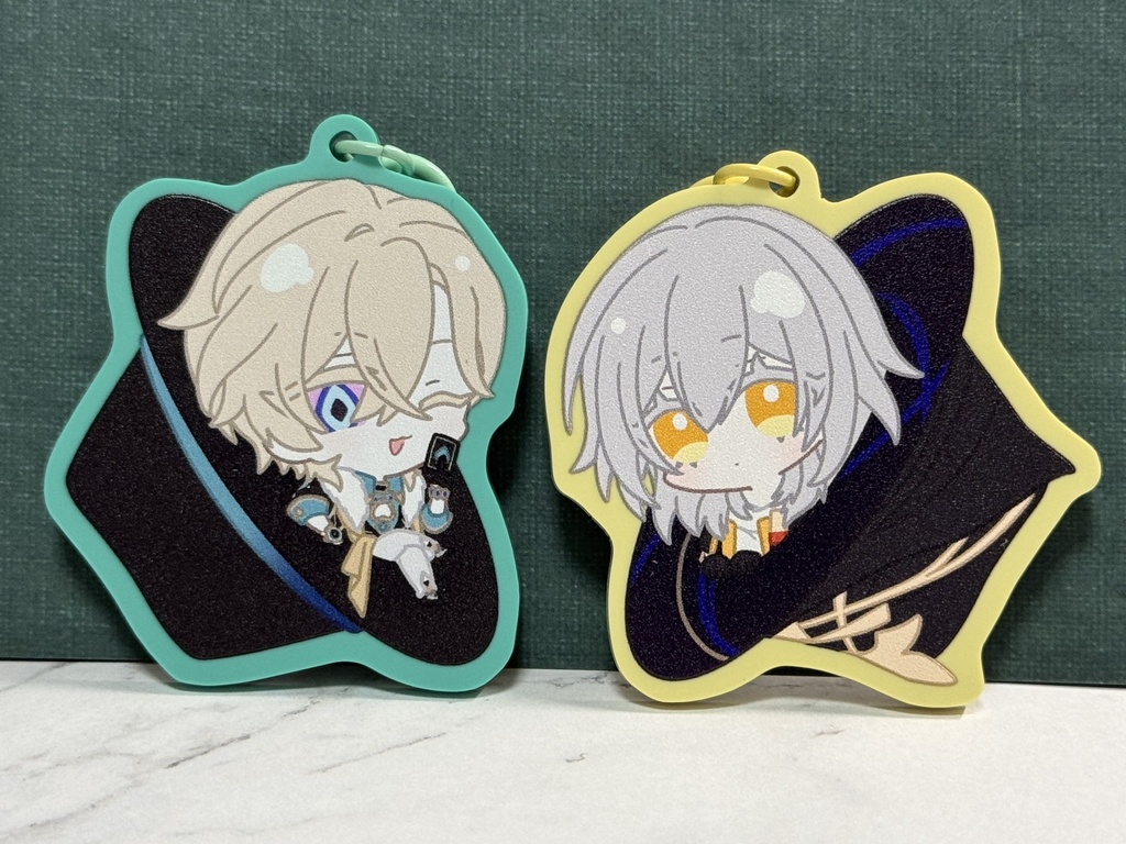 ゆらゆら帽子アクリルキーホルダー