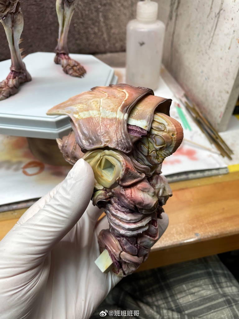 NEWBORN LOCUSTS 1/6 RESIN KIT (完売)