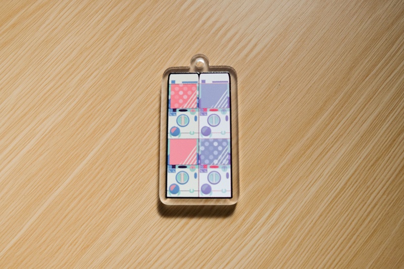 思い出は□の中 アクリルキーホルダー