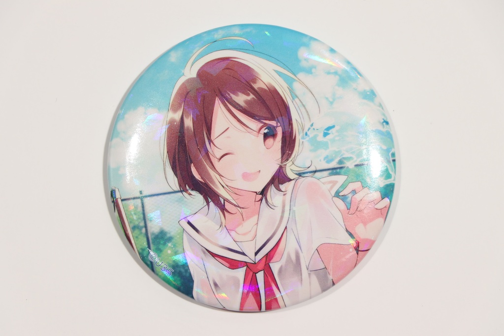 U35　ホログラム缶バッジ　B