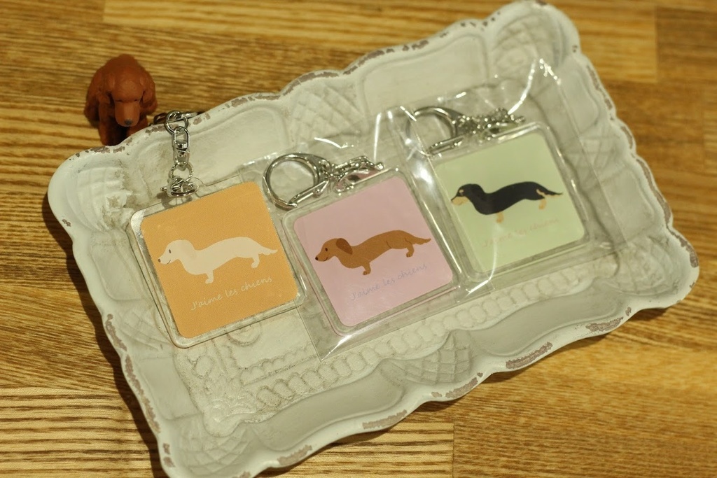 【セール】ダックスアクリルキーホルダー（ピンク）