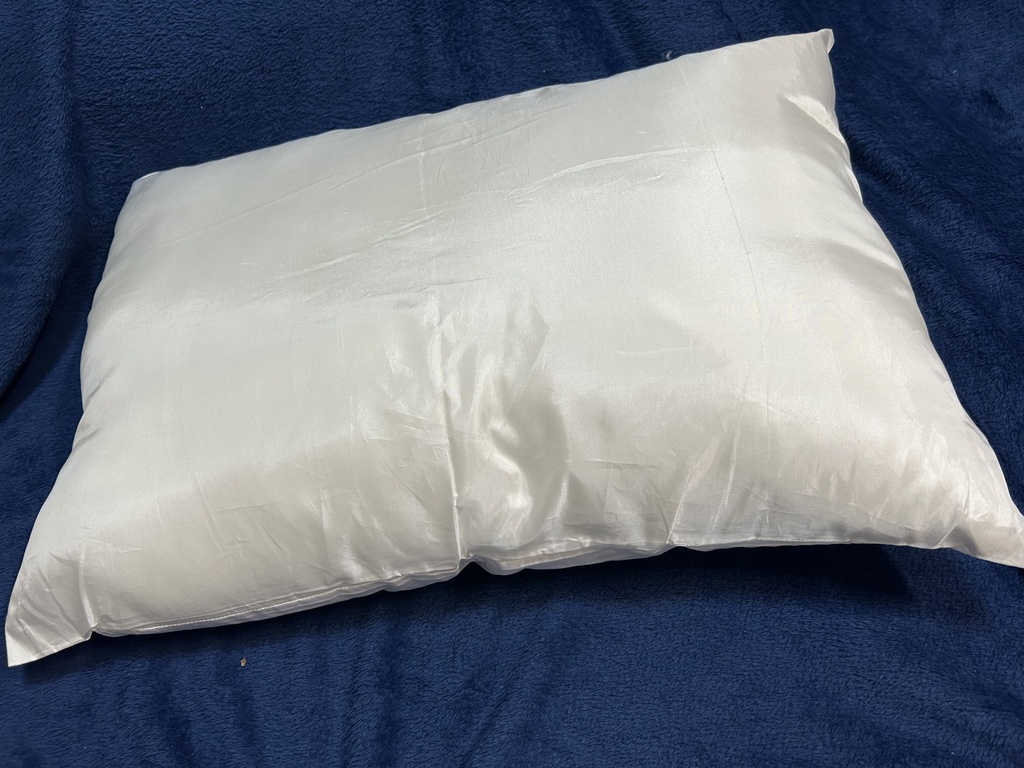 Angel Dust 枕カバー