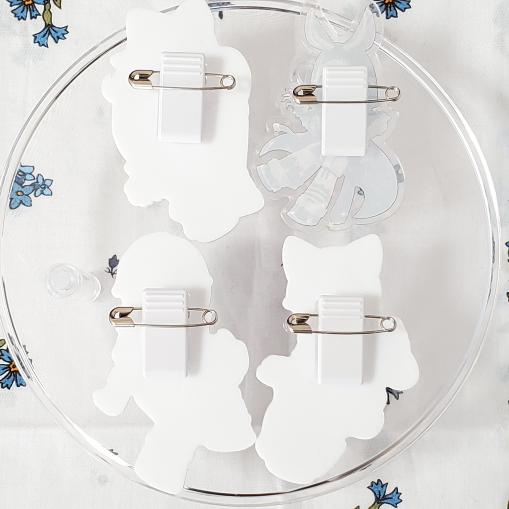 #コンパス アクリルバッジ