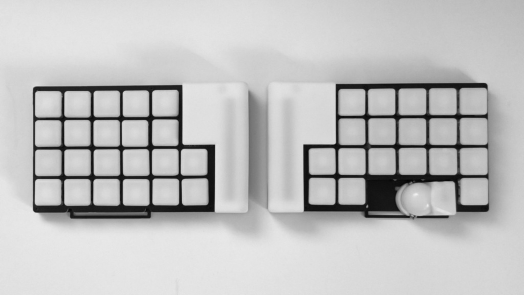 torabo-tsuki OM トラックボール付き無線分割キーボードキット