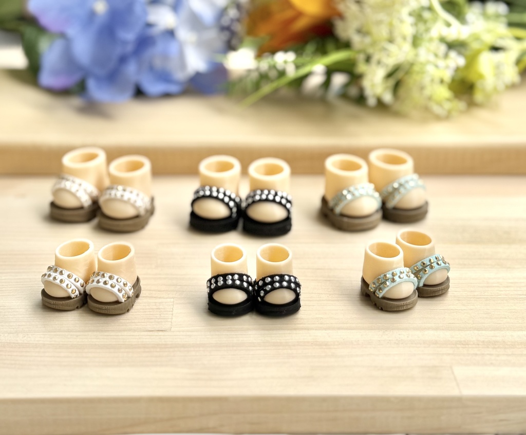 スタッズ入り厚底スポーツサンダル