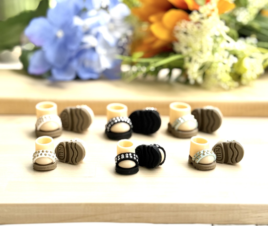 スタッズ入り厚底スポーツサンダル