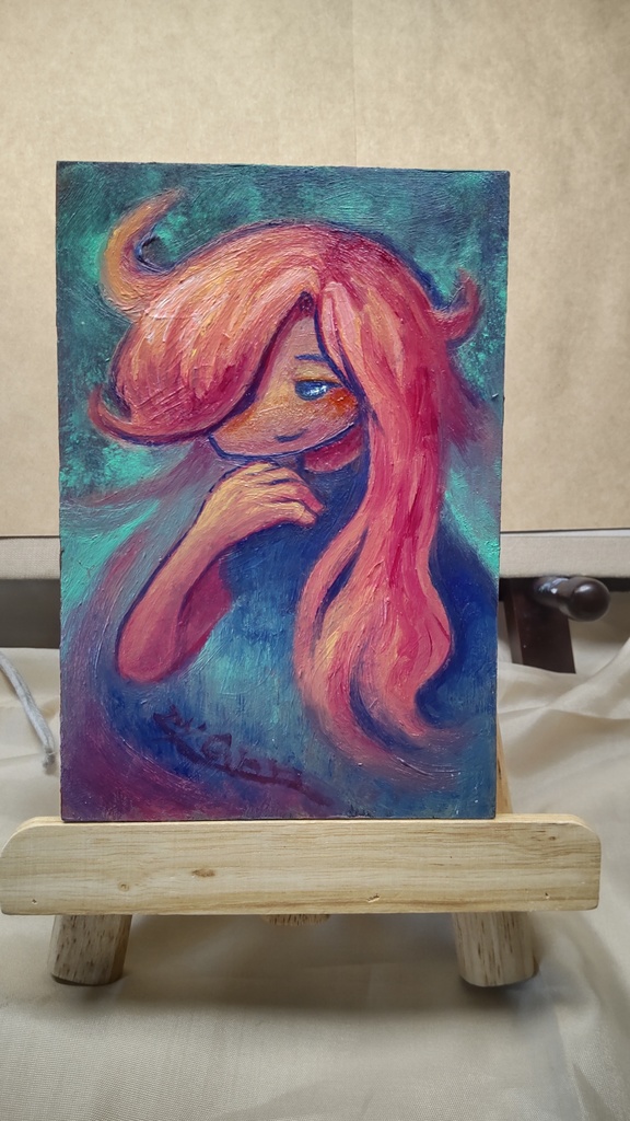 ペールオレンジの髪