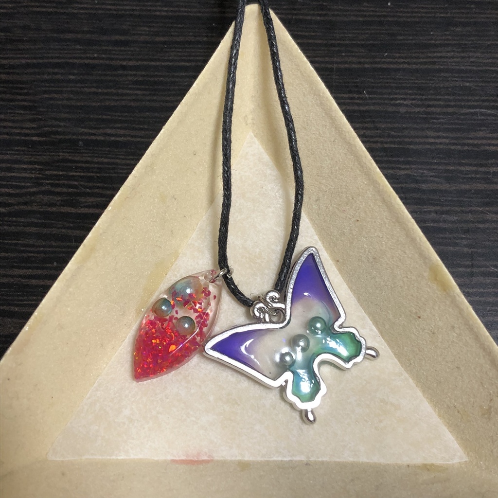 梅雪イメージ紐ネックレス