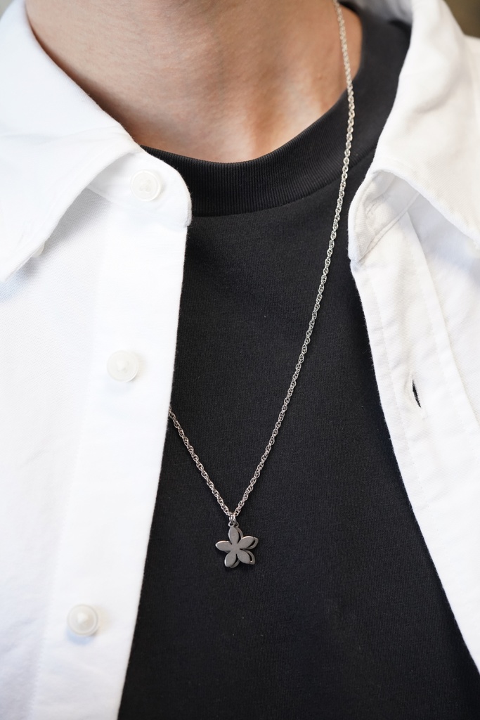 STAR FLOWER NECKLACE