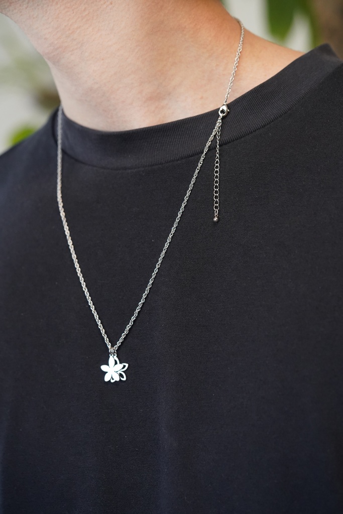 STAR FLOWER NECKLACE
