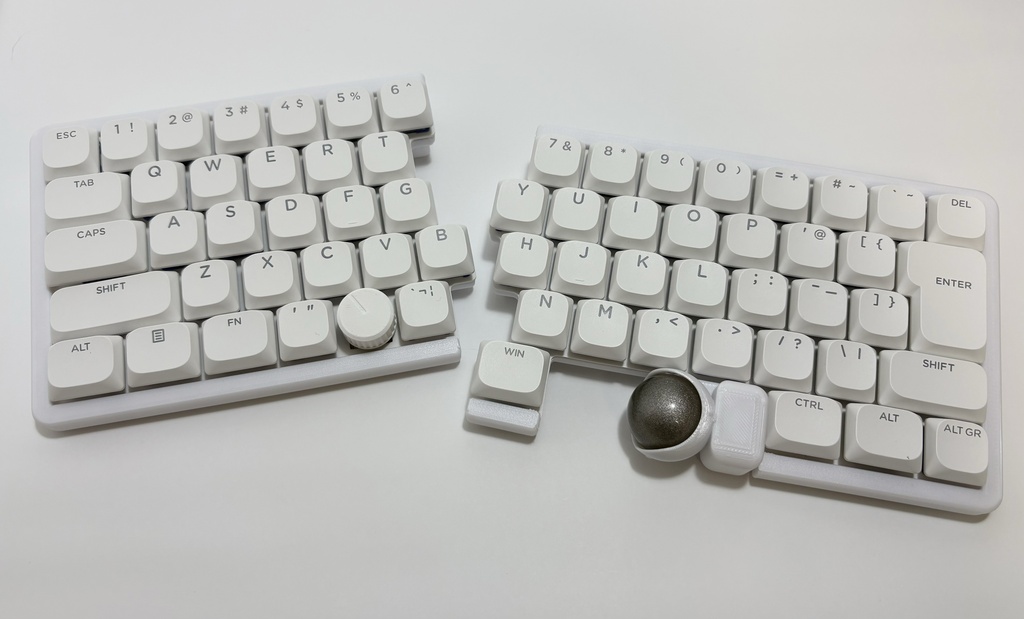 JITRA 組み立て済【トラックボール付き 60%日本語配列 無線左右分割 自作キーボード】