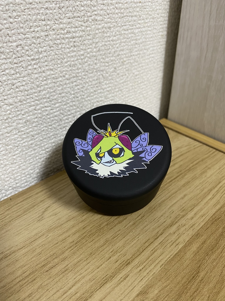 ベルゼブブの缶ケース