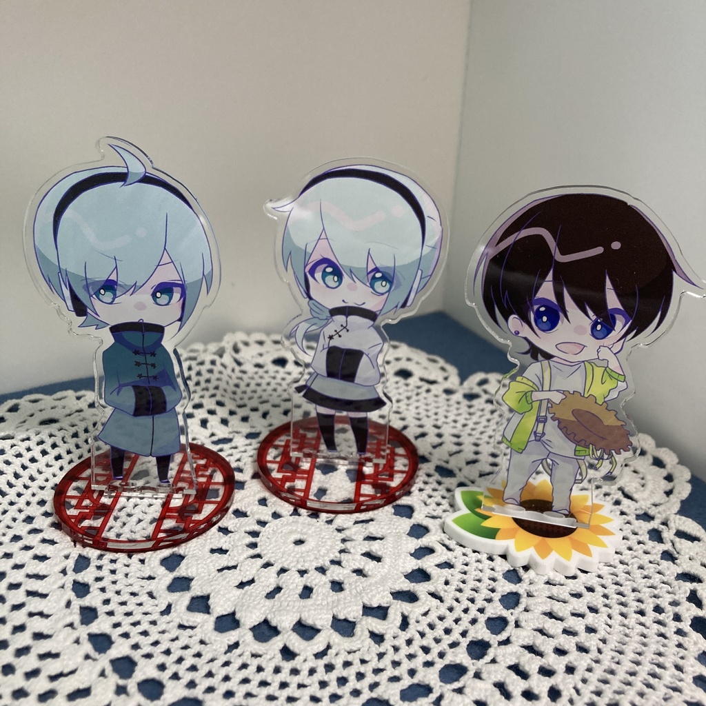 UTAUアクリルフィギュア