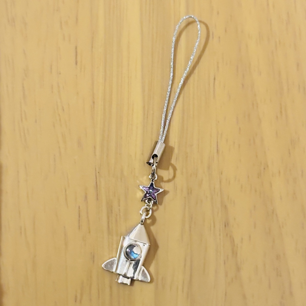銀のロケットペンダント 宇推くりあオリジナルジュエリー