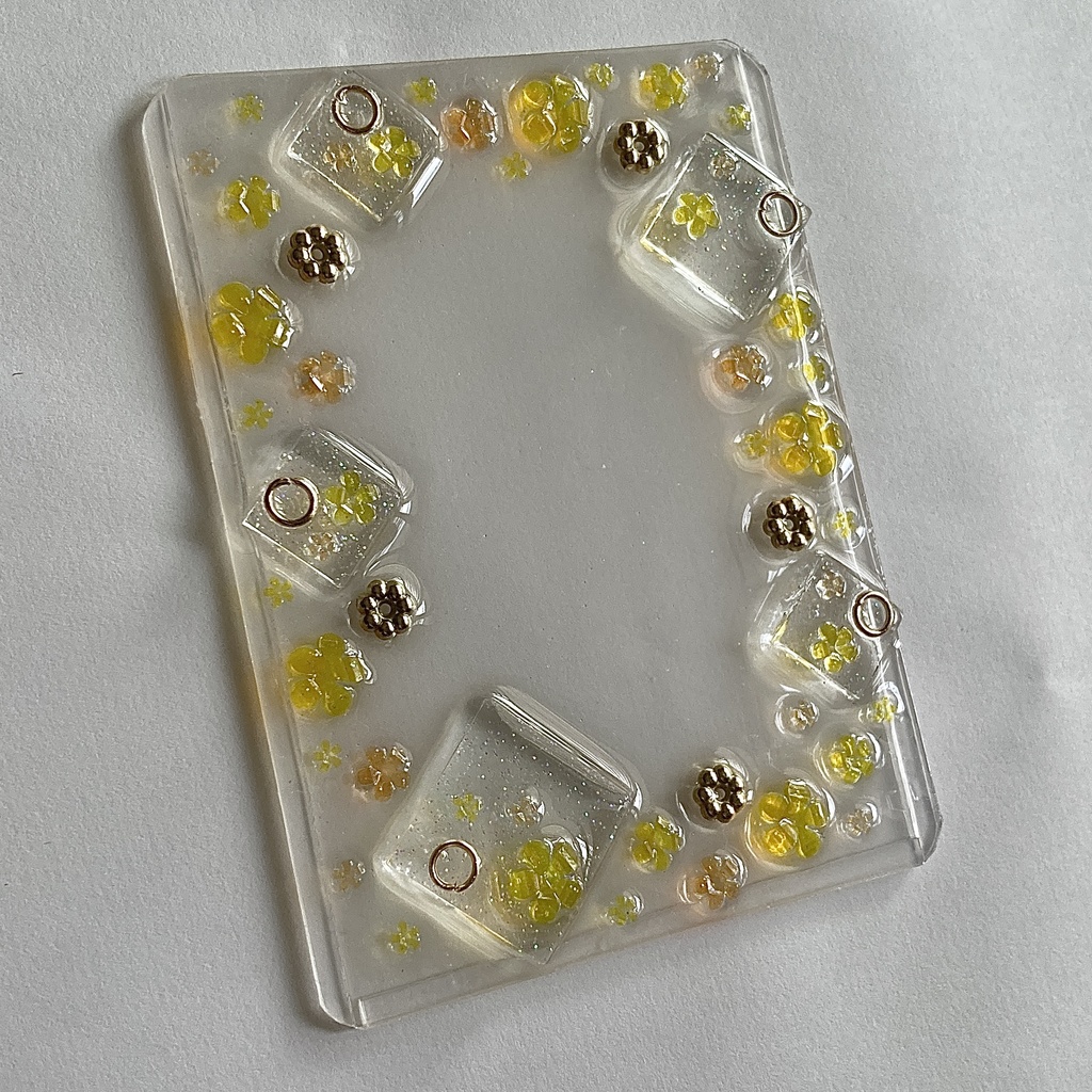 16.トレカケース