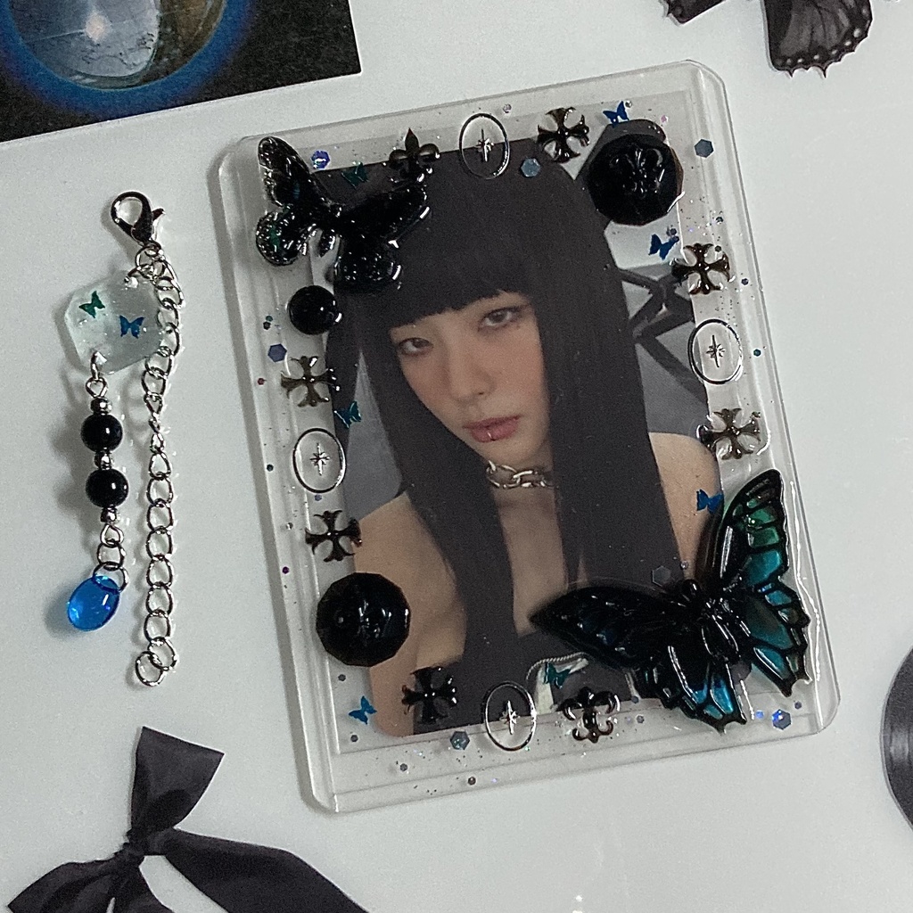 13.トレカケース