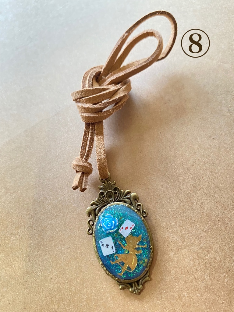 不思議の国のアリス レジンネックレス