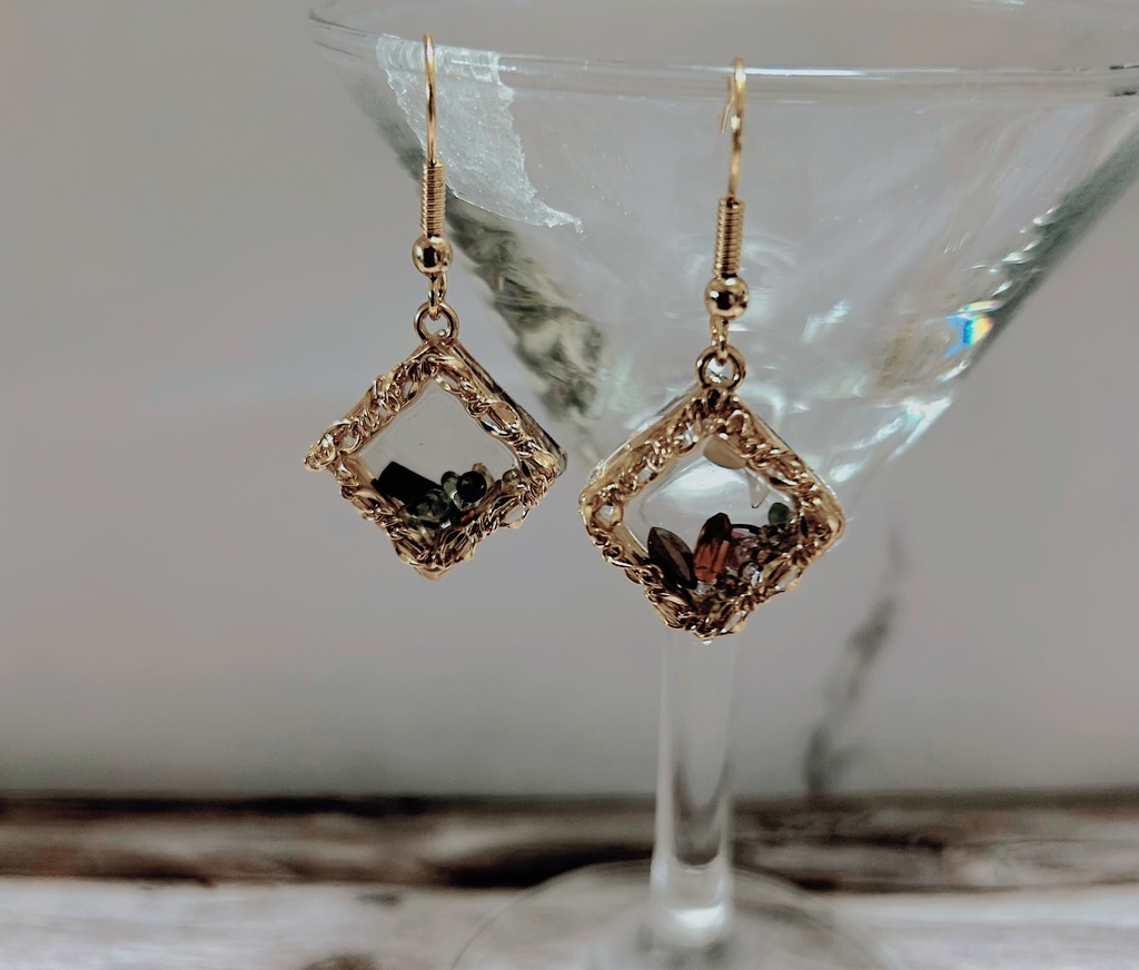 カケラジュエルたちの水槽イヤーアクセサリー〜スクエア〜