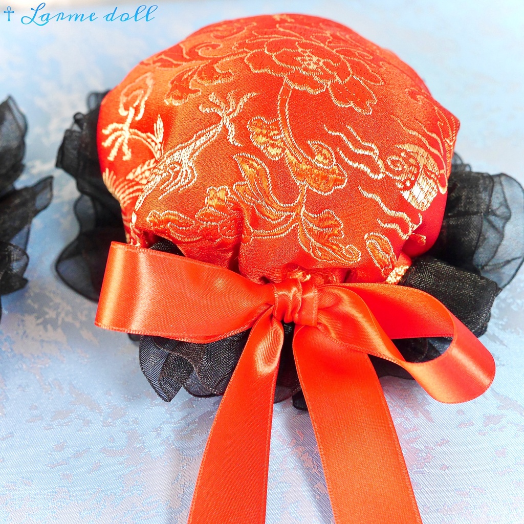 【受注生産】《☥》ゆめかわチャイナお団子カバー(オーガンジーレース黒)(本体カバーカラー▷赤) 取り外し可能綿クッション+ヘアクリップ付き