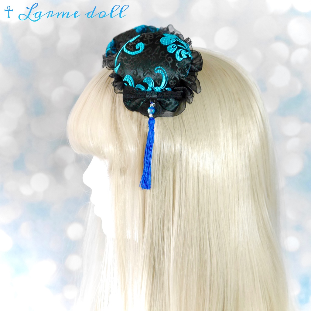 【完成品】【一点物】《☥》綿入りタッセル付きお団子カバー (カラー▷黒×青)