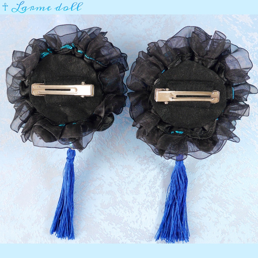 【完成品】【一点物】《☥》綿入りタッセル付きお団子カバー (カラー▷黒×青)