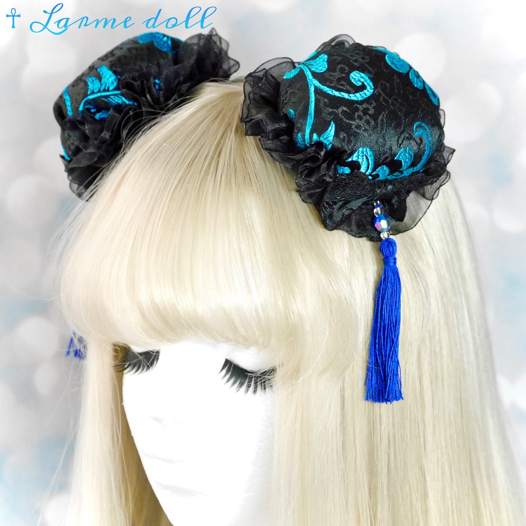 【完成品】【一点物】《☥》綿入りタッセル付きお団子カバー (カラー▷黒×青)