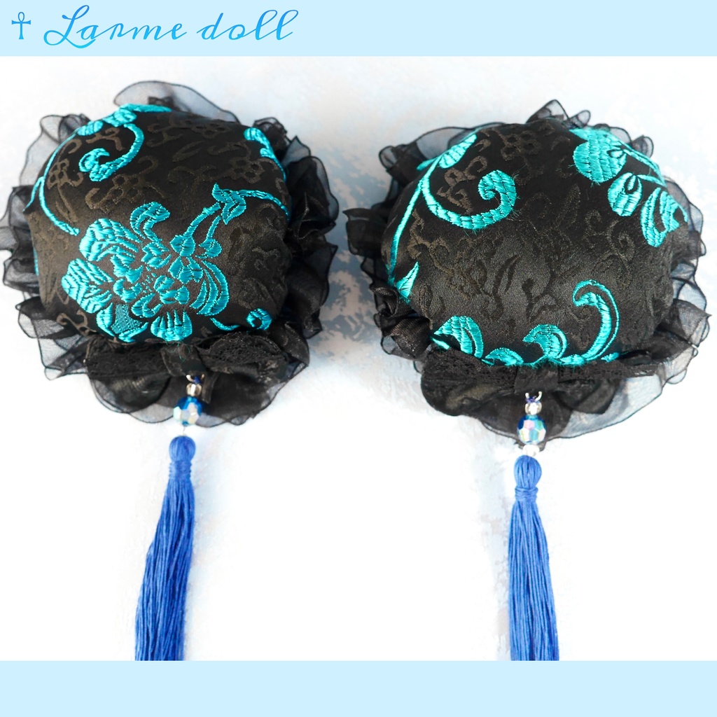 【完成品】【一点物】《☥》綿入りタッセル付きお団子カバー (カラー▷黒×青)