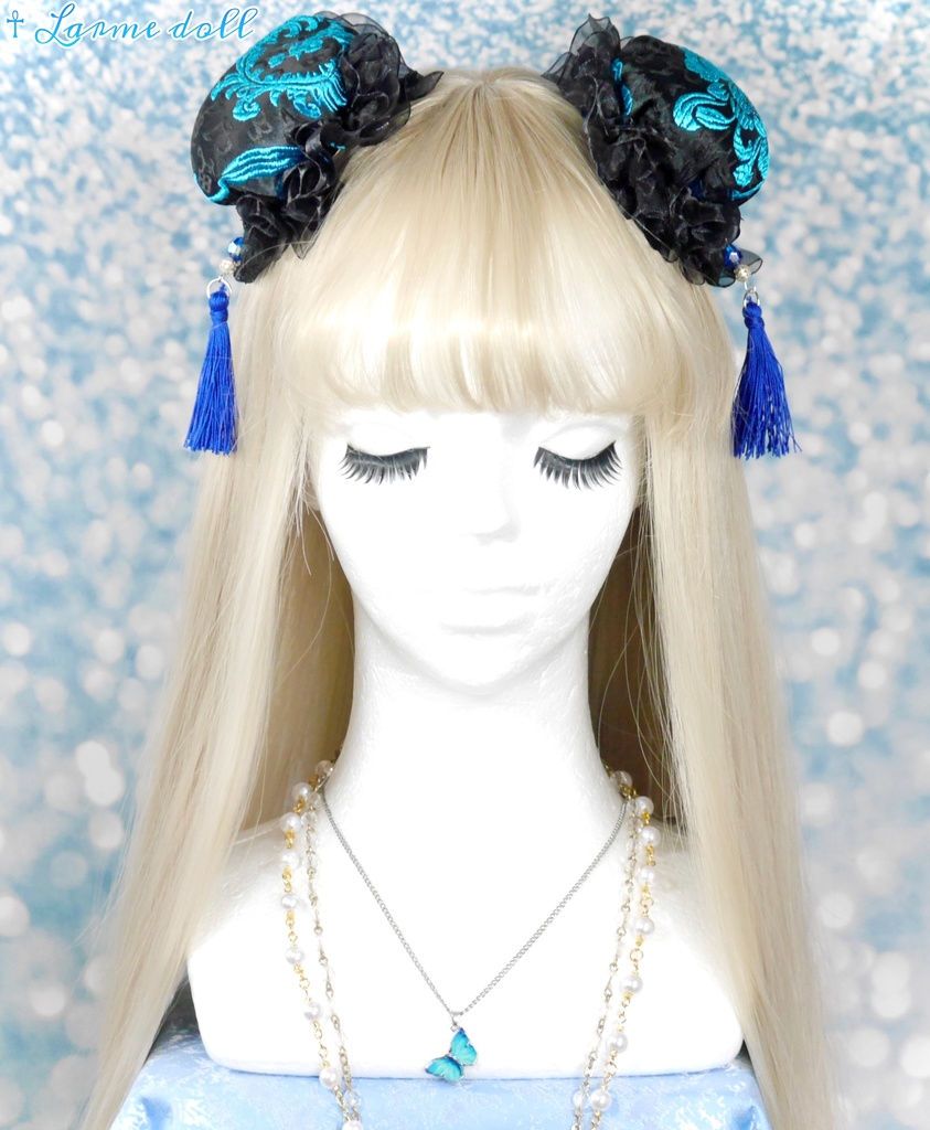 【完成品】【一点物】《☥》タッセル付きお団子カバー 取り外し可能綿クッション+パッチンどめタイプ (カラー▷黒×青)