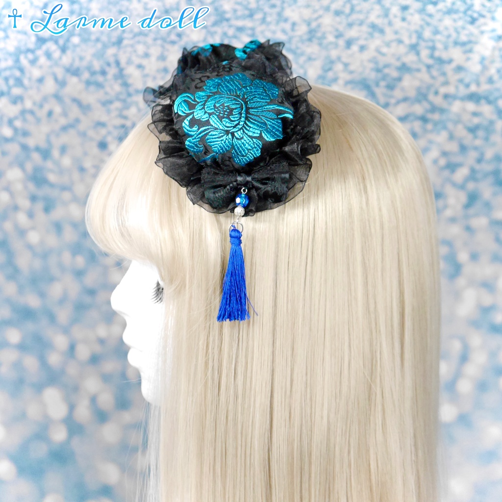 【完成品】【一点物】《☥》タッセル付きお団子カバー 取り外し可能綿クッション+パッチンどめタイプ (カラー▷黒×青)