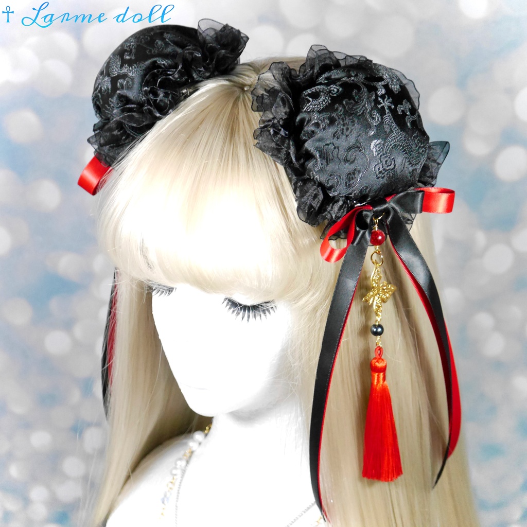 【受注生産】《☥》ダブルリボンタッセル付きお団子カバー カラー▷黒×赤 (接合パーツ、蝶チャームゴールドカラーVer.)
