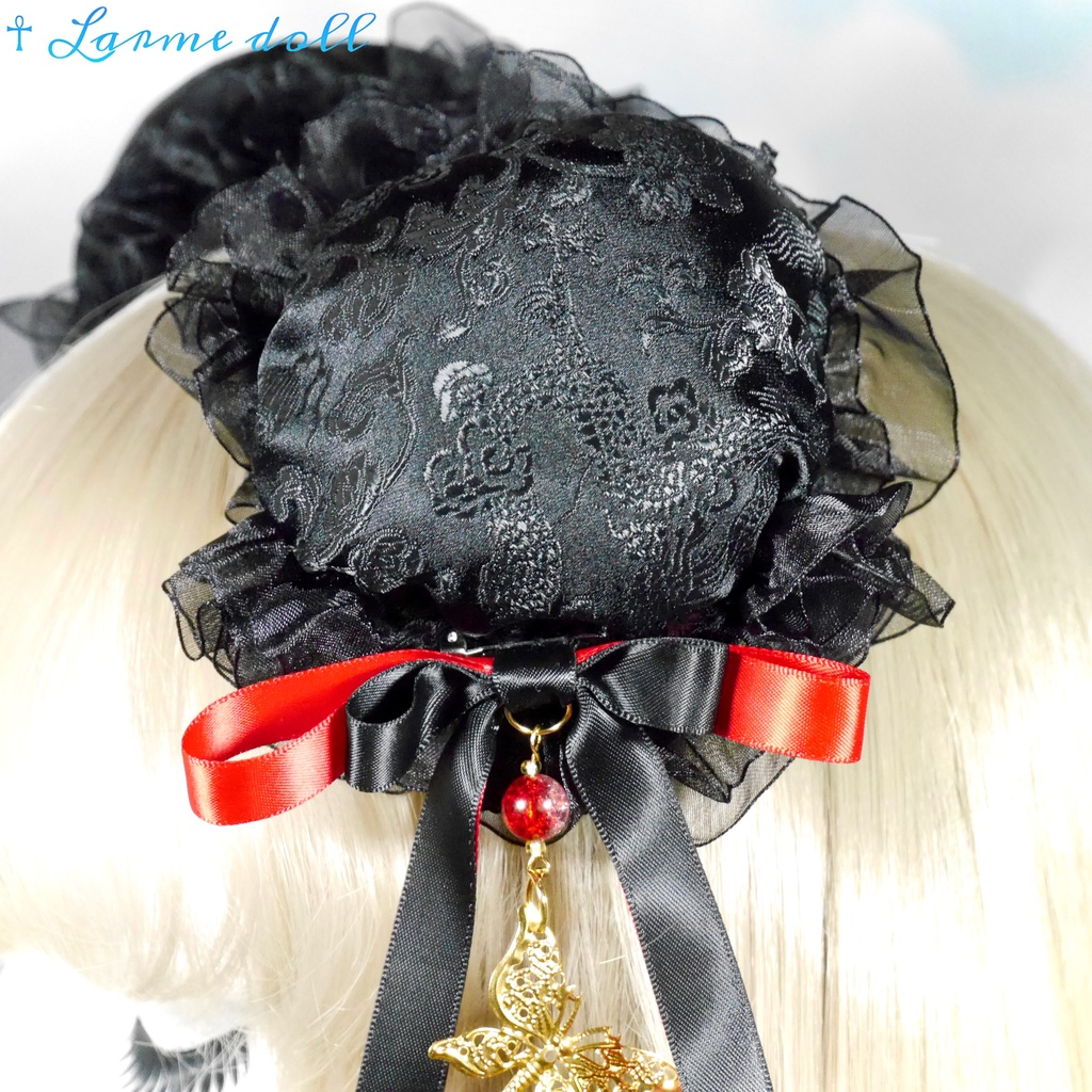 【受注生産】《☥》ダブルリボンタッセル付きお団子カバー カラー▷黒×赤 (接合パーツ、蝶チャームゴールドカラーVer.)