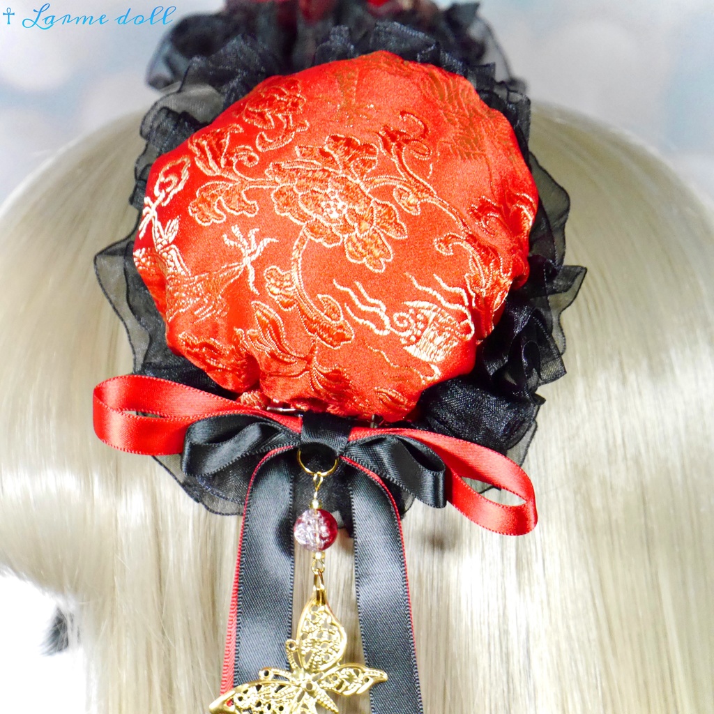 【受注生産】《☥》ダブルリボンタッセル付きお団子カバー カラー▷赤×黒 (接合パーツ、蝶チャームゴールドカラーVer.)