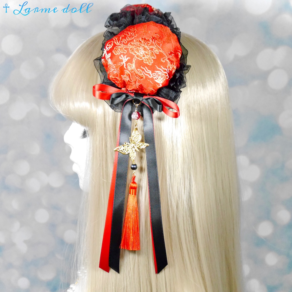 【受注生産】《☥》ダブルリボンタッセル付きお団子カバー カラー▷赤×黒 (接合パーツ、蝶チャームゴールドカラーVer.)