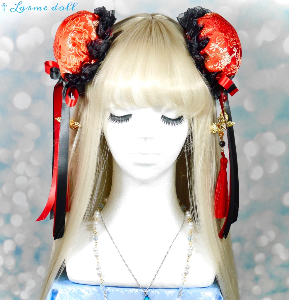 【受注生産】《☥》ダブルリボンタッセル付きお団子カバー カラー▷赤×黒 (接合パーツ、蝶チャームゴールドカラーVer.)