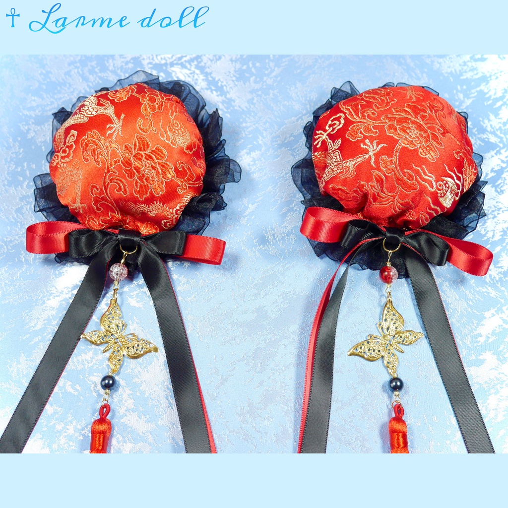 【受注生産】《☥》ダブルリボンタッセル付きお団子カバー カラー▷赤×黒 (接合パーツ、蝶チャームゴールドカラーVer.)