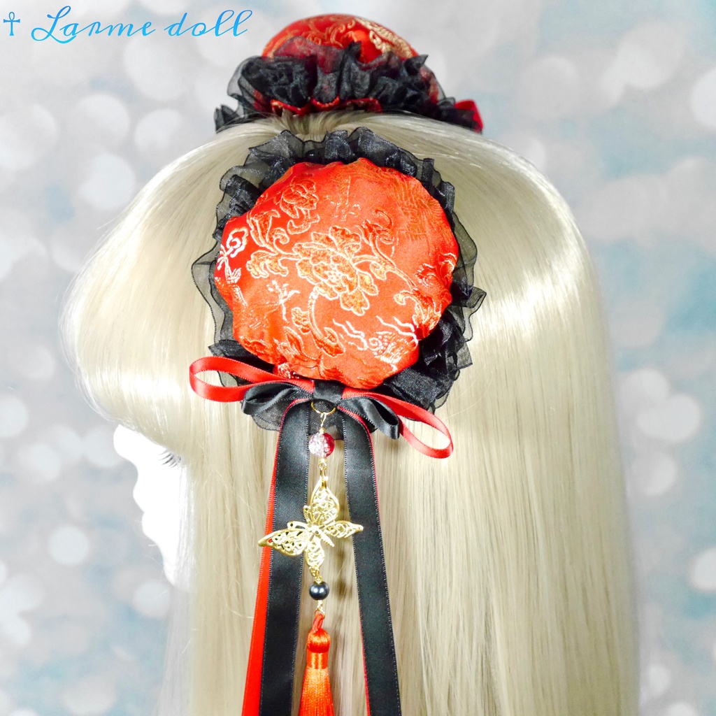 【受注生産】《☥》ダブルリボンタッセル付きお団子カバー カラー▷赤×黒 (接合パーツ、蝶チャームゴールドカラーVer.)