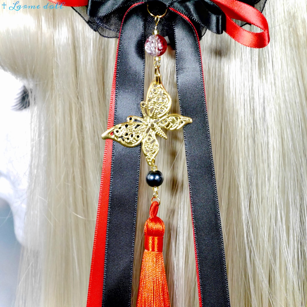 【受注生産】《☥》ダブルリボンタッセル付きお団子カバー カラー▷赤×黒 (接合パーツ、蝶チャームゴールドカラーVer.)