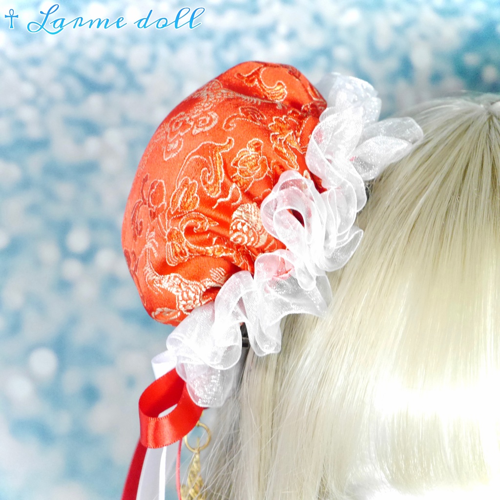 【受注生産】《☥》ダブルリボンタッセル付きお団子カバー カラー▷赤×白(接合パーツ、蝶チャームゴールドカラーver.)