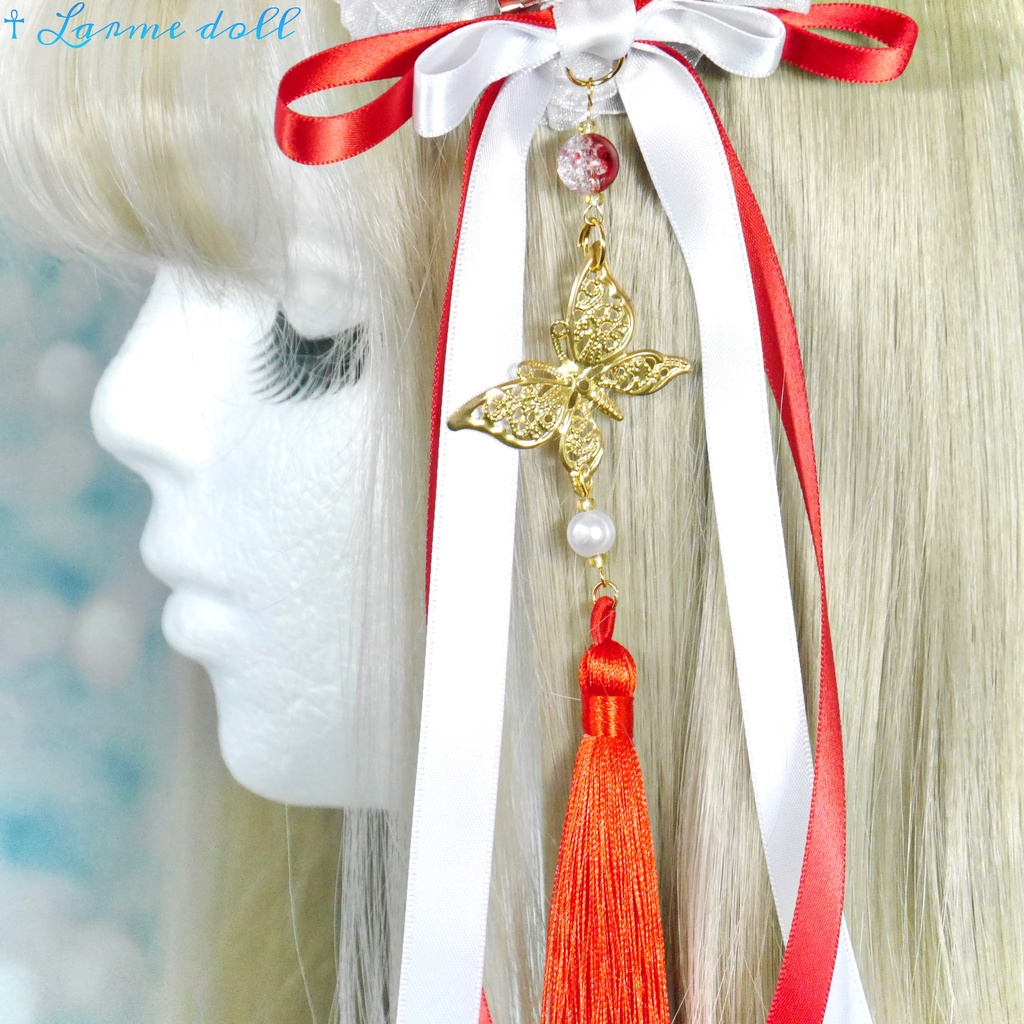 【受注生産】《☥》ダブルリボンタッセル付きお団子カバー カラー▷赤×白(接合パーツ、蝶チャームゴールドカラーver.)