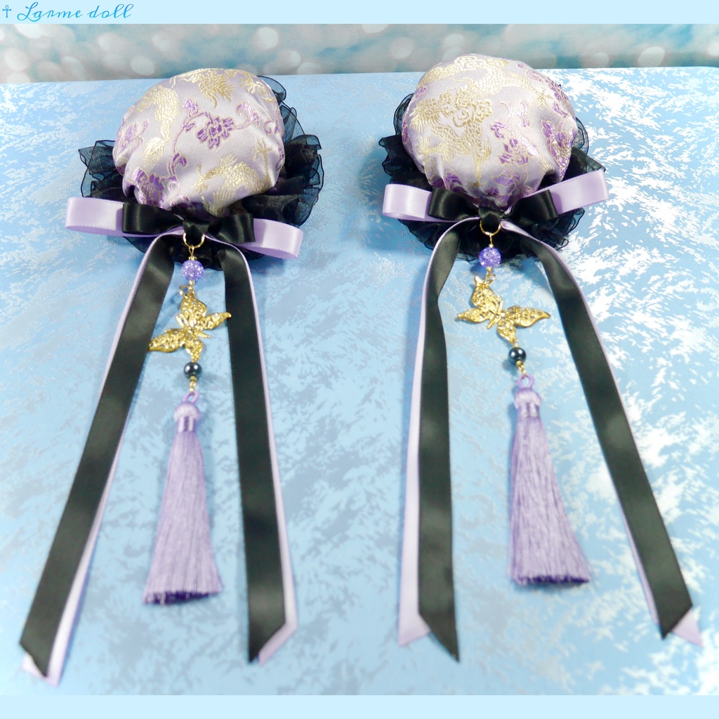 【受注生産】《☥》ダブルリボンタッセル付きお団子カバー カラー▷紫×黒(接合パーツ、蝶チャームゴールドカラーver.)