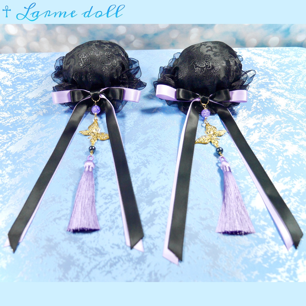 【受注生産】《☥》ダブルリボンタッセル付きお団子カバー カラー▷黒×紫(接合パーツ、蝶チャームゴールドカラーver.)