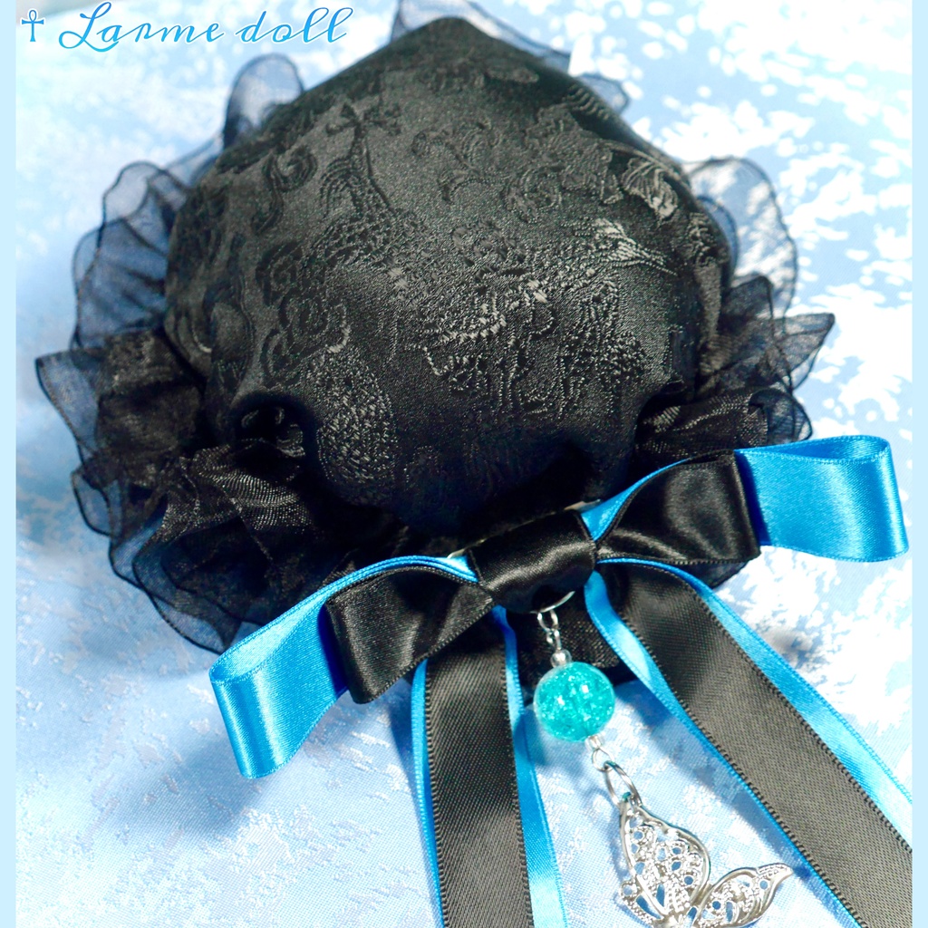 【受注生産】《☥》ダブルリボンタッセル付きお団子カバー カラー▷黒×青(接合パーツ、蝶チャームシルバーカラーver.)