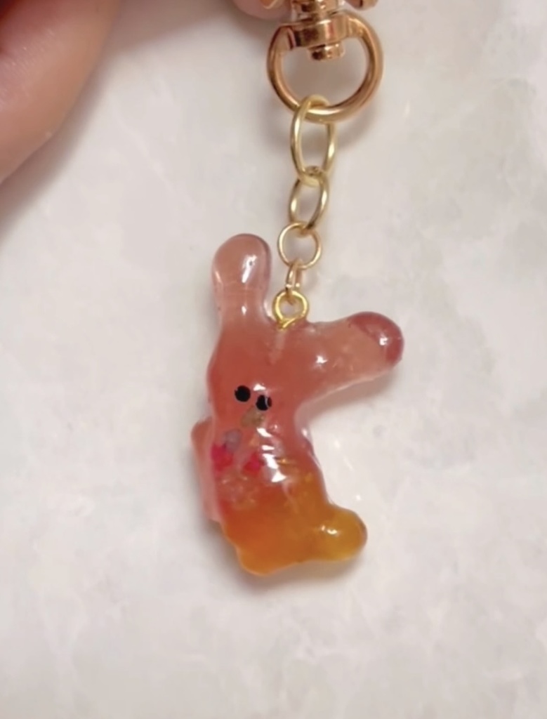 ウサギモドキのキーホルダー
