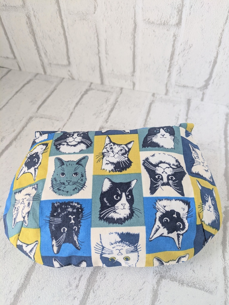 ぷっくりポーチ