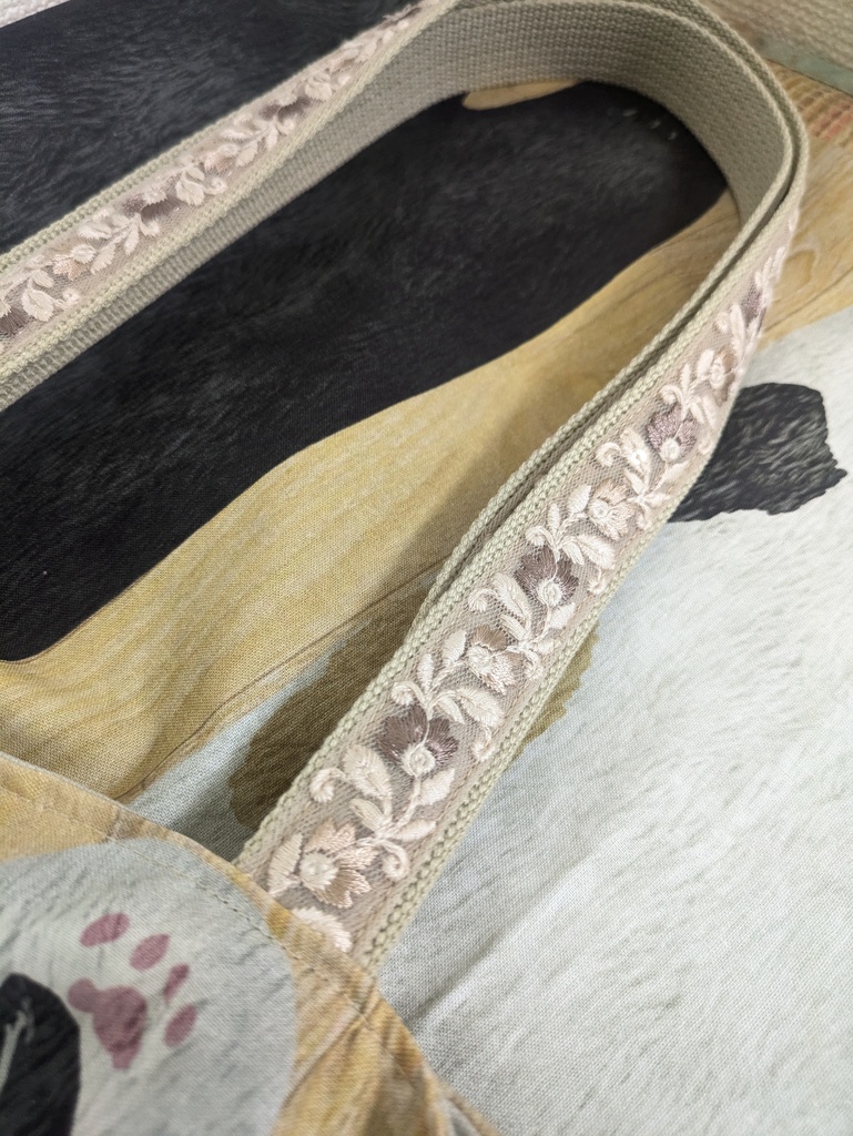 寝そべりトートバッグ