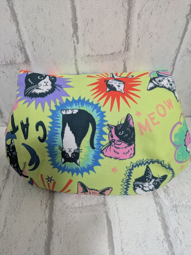 ぷっくりポーチ